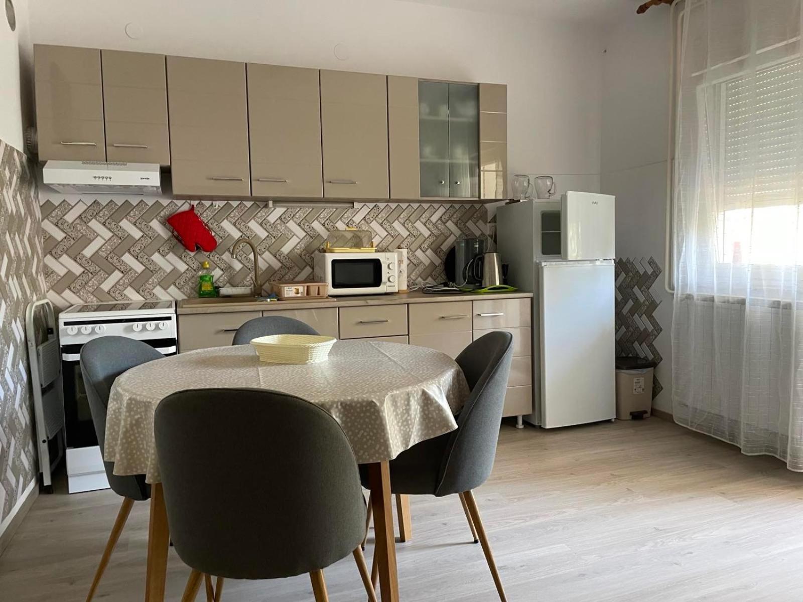Apartman 3D คิร์ก ภายนอก รูปภาพ